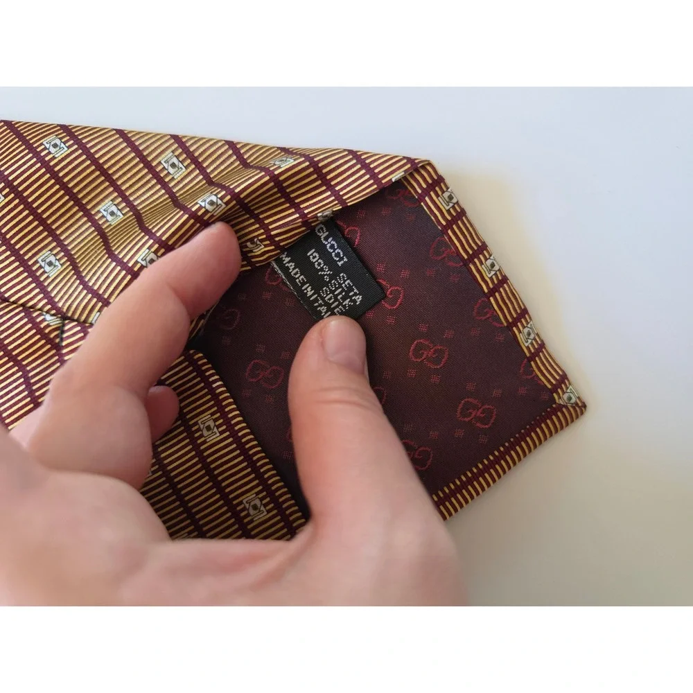 GUCCI 100% Silk Italy Preppy Old Money Maximalist‎ Geometric Striped Tan Tie
